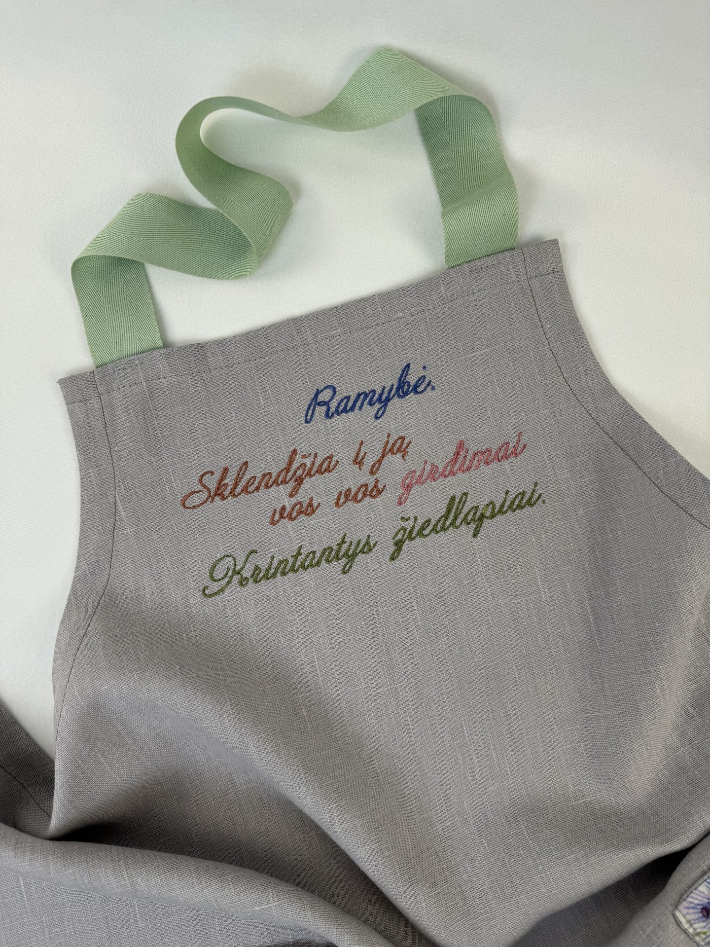 Klasikinė lininė prijuostė "Haiku Ramybė"